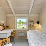 3 Bedroom Beautiful In * Блокхус