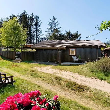 3 Bedroom Beautiful In Дом отдыха Блокхус