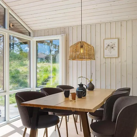 3 Bedroom Beautiful In * Блокхус